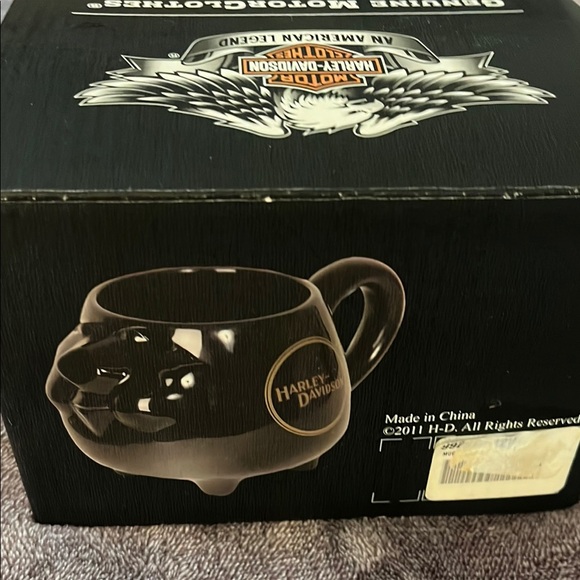 Harley-Davidson Glossy Black Mug - Picture 5 of 5
